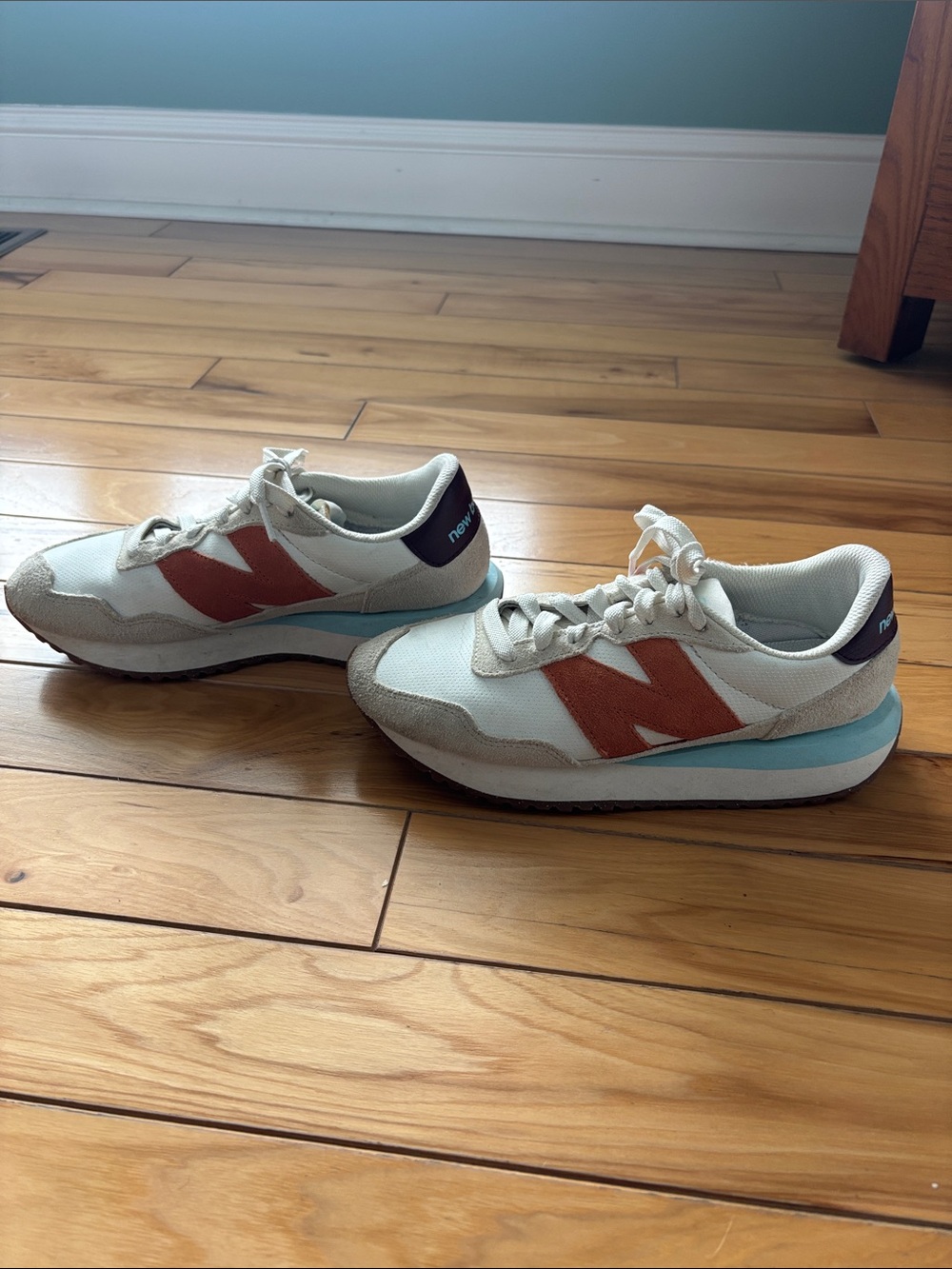 Women’s New Balance 237 Tan Sneakers with Rust Suede Stripes Size 8 - Picture 7 of 7